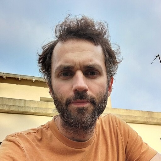 Etienne AUGUSTE DORMEUIL est membre du bureau de l'Amicale Laïque du Port-Boyer