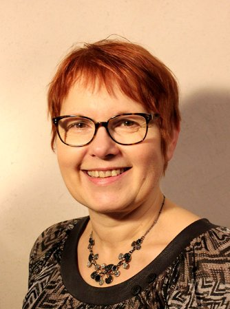 Michèle TISON est membre du bureau de l'Amicale Laïque du Port-Boyer